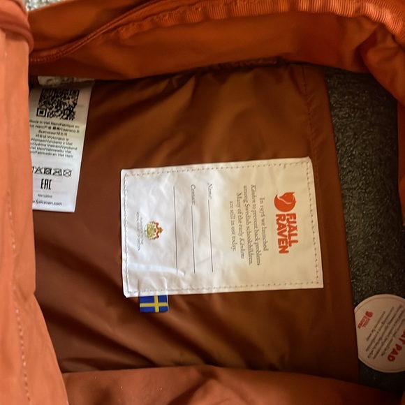 Fjallraven Kanken Mini Backpack - Picture 4 of 5